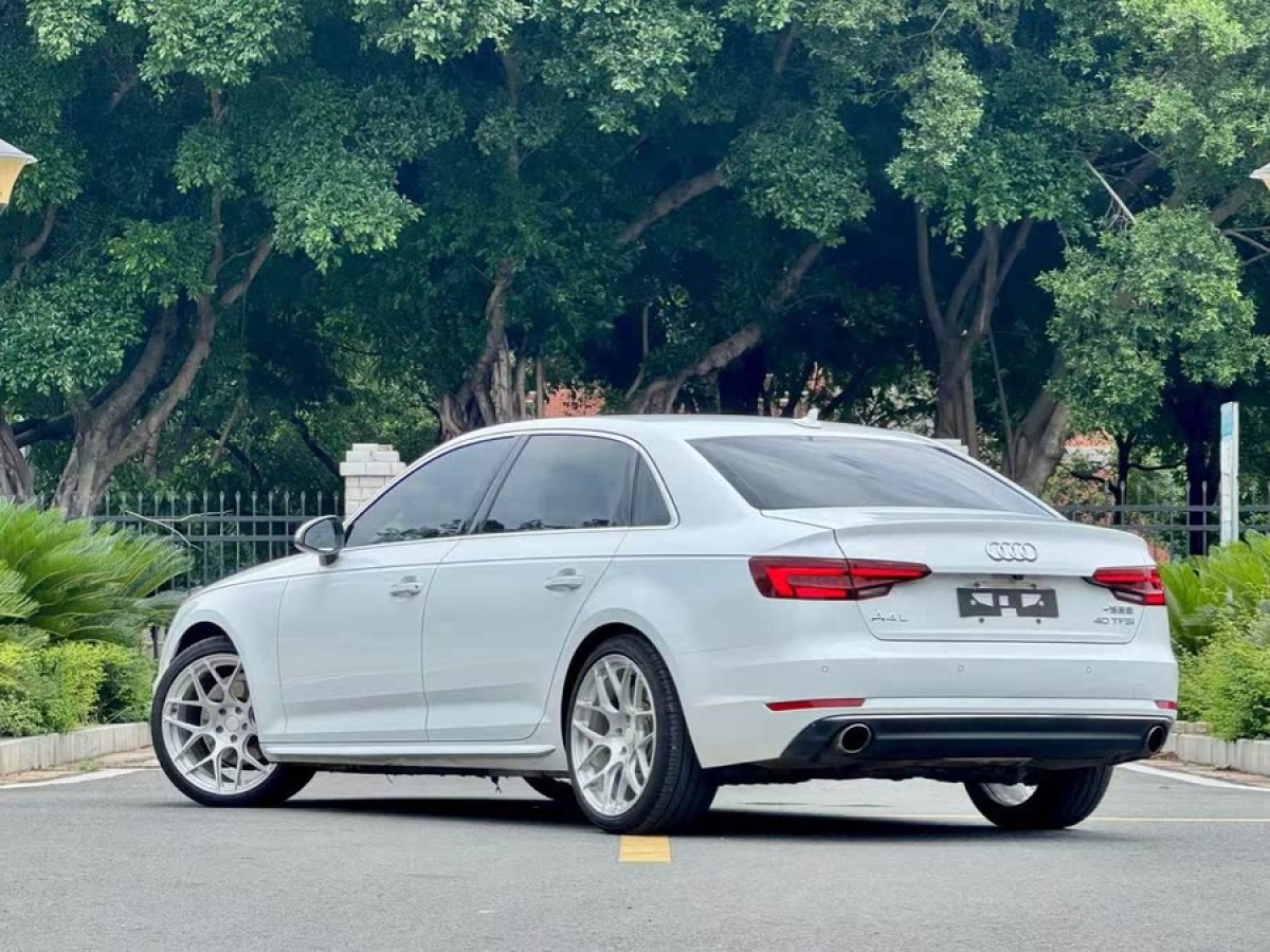 奧迪 奧迪A4L  2018款 30周年年型 40 TFSI 進(jìn)取型圖片