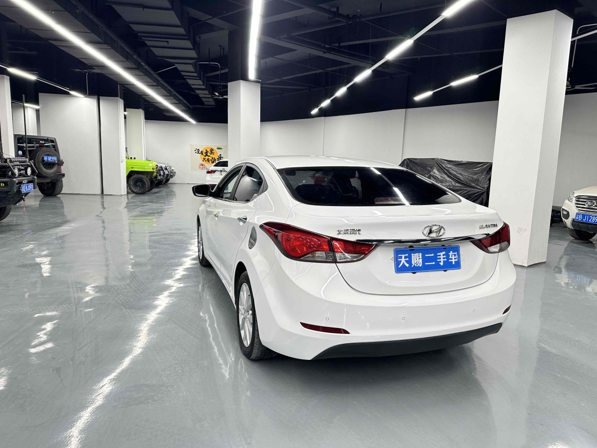 現(xiàn)代 朗動  2013款 1.6L 自動尊貴型圖片