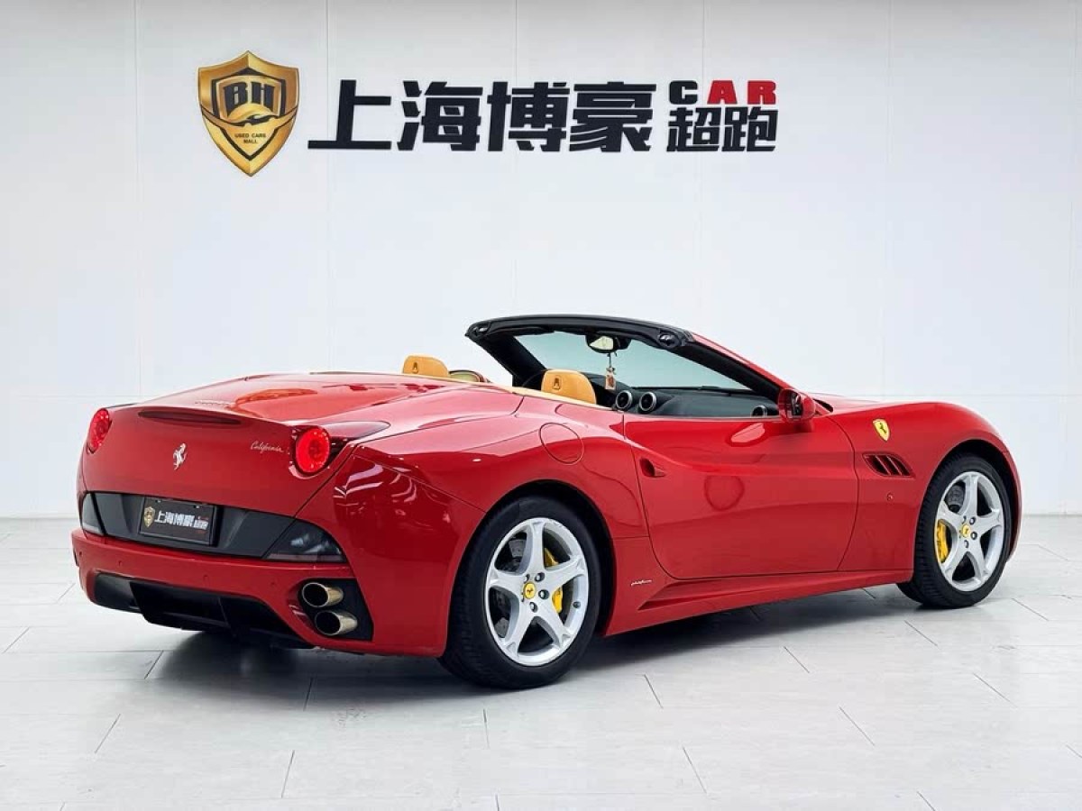 法拉利 California T  2009款 4.3L 標(biāo)準(zhǔn)型圖片
