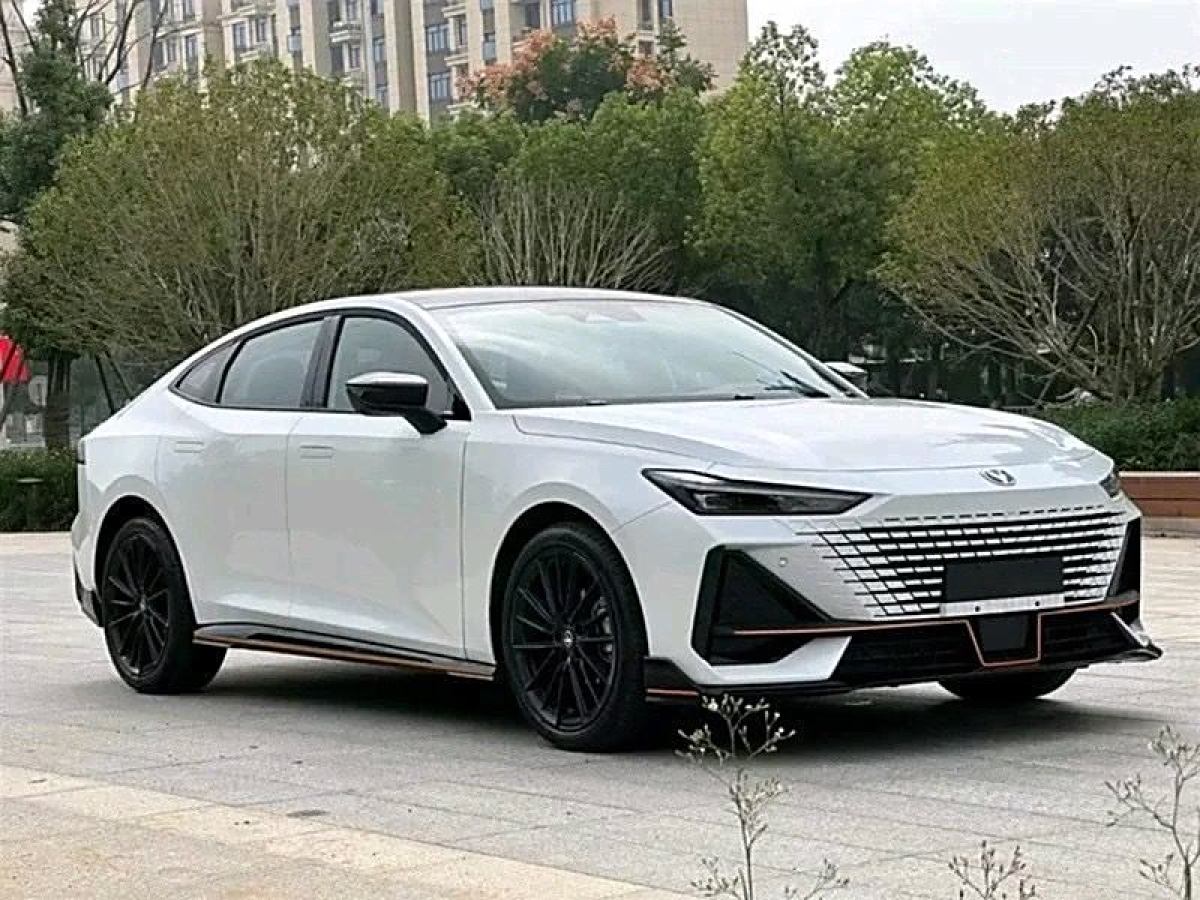 2023年12月長(zhǎng)安 長(zhǎng)安UNI-V  2023款 1.5T 尊貴型