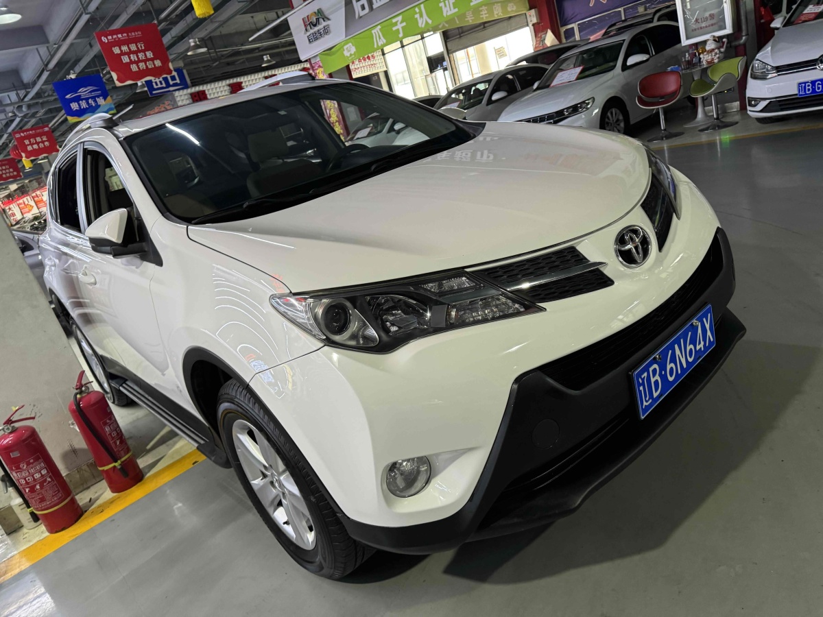 2014年5月豐田 RAV4  2018款 榮放 2.0L CVT兩驅(qū)風(fēng)尚版