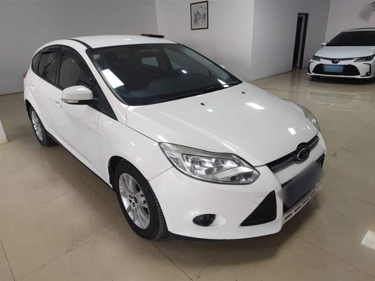 福特 ?？怂? 2012款 兩廂 1.6L 自動舒適型圖片