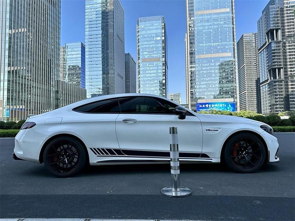 奔馳 奔馳C級AMG  2019款 AMG C 63 轎跑車圖片