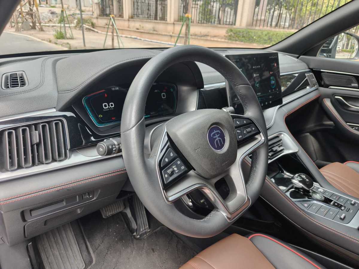 比亞迪 宋PLUS  2020款 1.5T 自動(dòng)旗艦型圖片