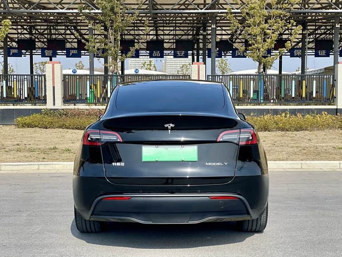 特斯拉 Model Y  2023款 煥新版 后輪驅(qū)動(dòng)圖片