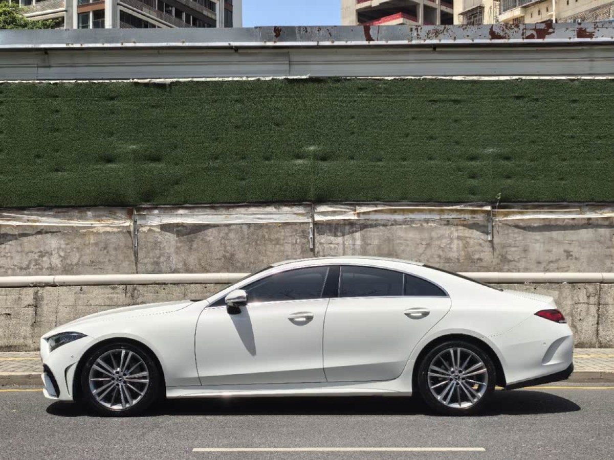 奔馳 奔馳CLS級(jí)  2023款 改款 CLS 300 動(dòng)感型圖片