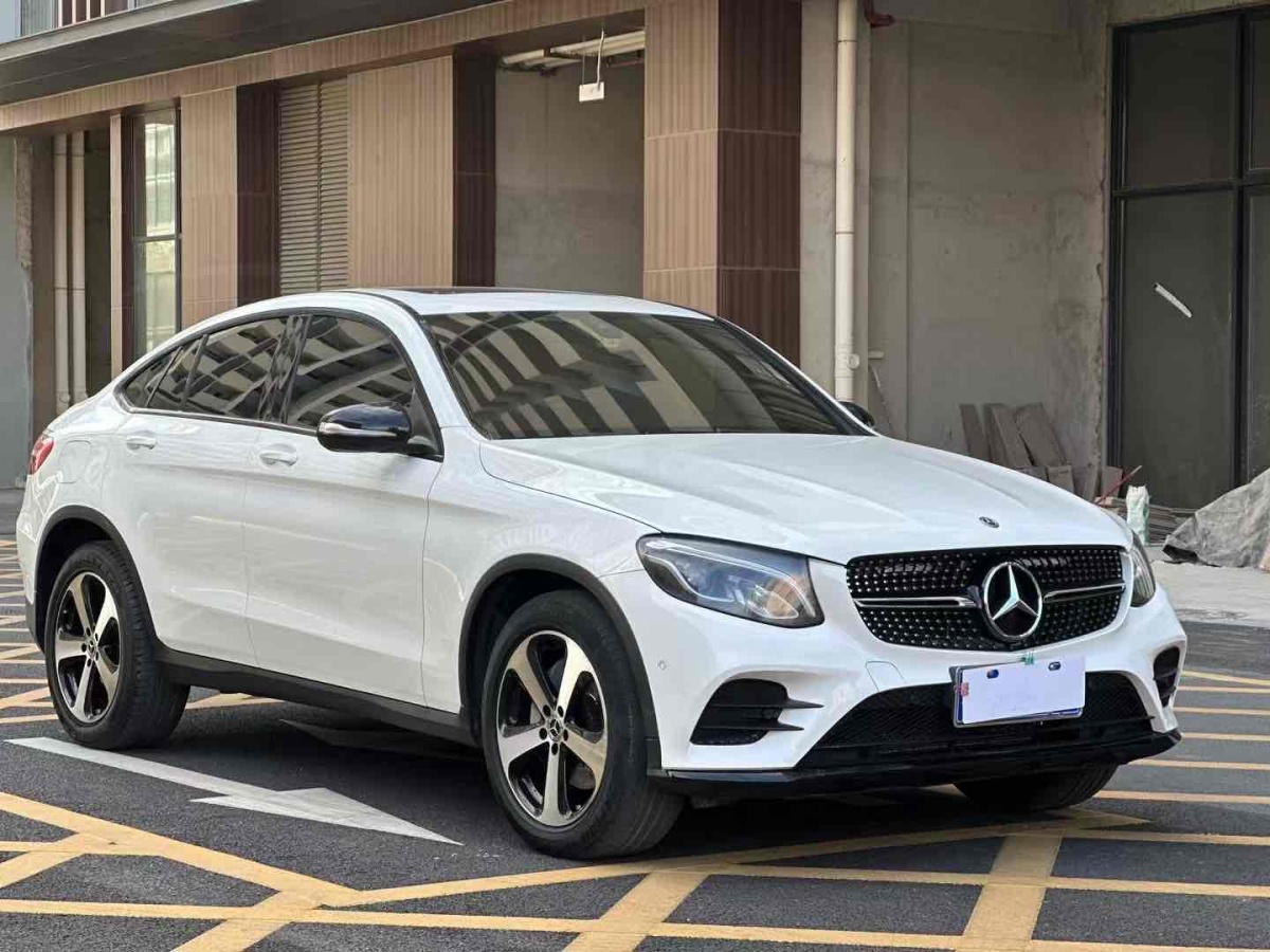 奔馳 奔馳GLC  2023款 GLC 300 4MATIC 轎跑SUV圖片