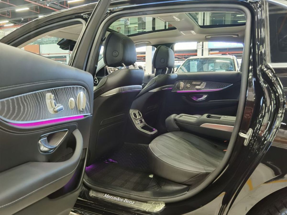 奔驰 奔驰E级  2022款 改款二 E 300 L 尊贵型图片