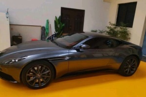 阿斯頓?馬丁DB11 阿斯頓·馬丁 4.0T V8 Coupe