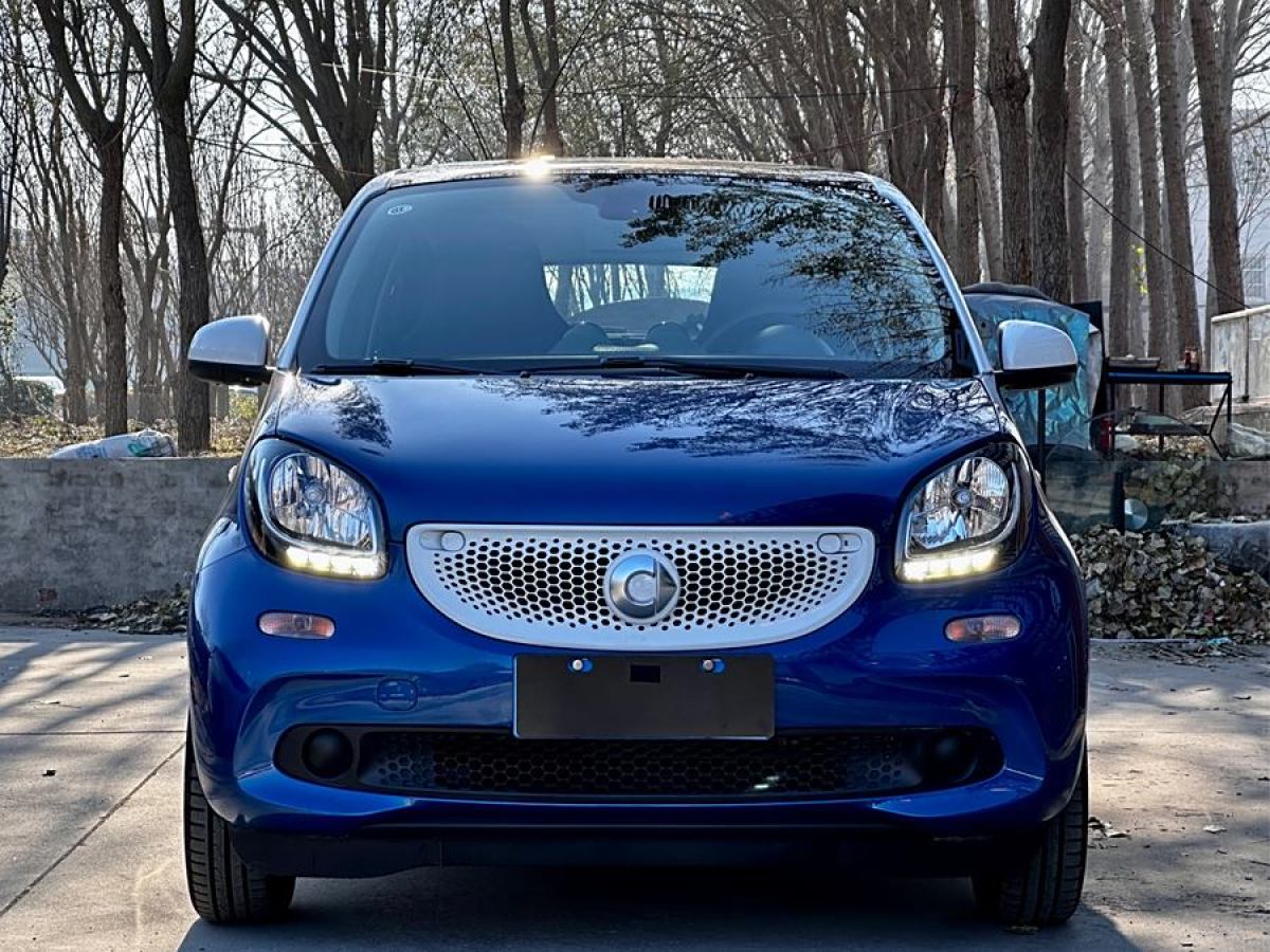 smart forfour  2018款 1.0L 52千瓦激情版圖片