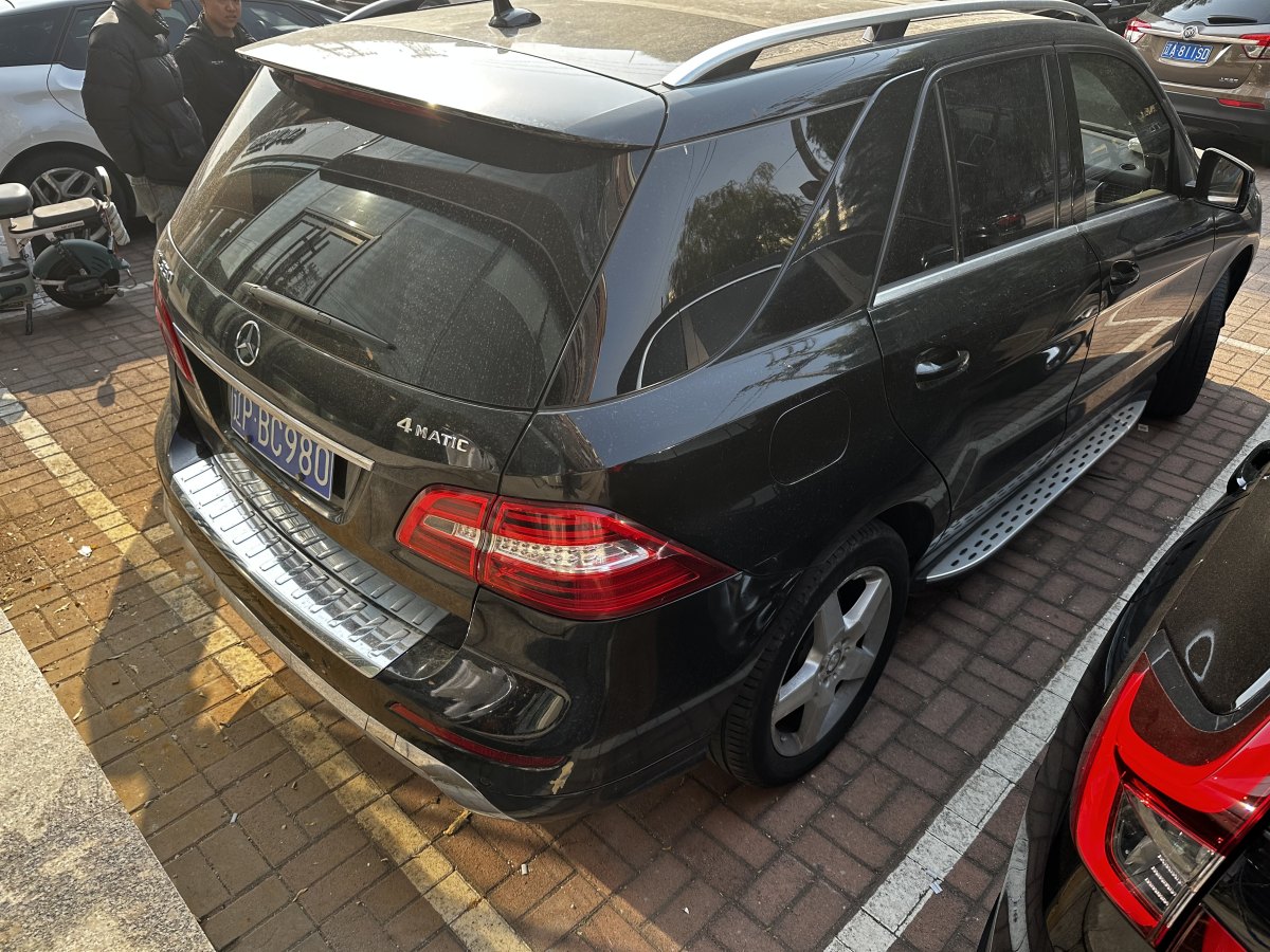 奔驰 奔驰M级  2012款 ML 350 豪华型图片