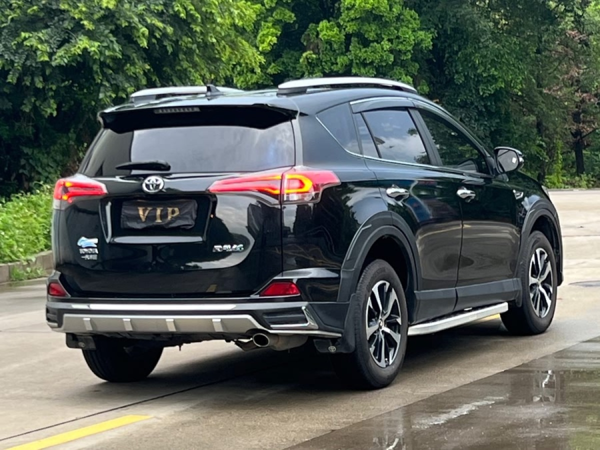 豐田 RAV4榮放  2018款 2.0L CVT兩驅(qū)風(fēng)尚X版圖片