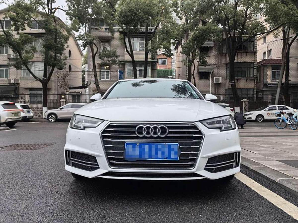 奧迪 奧迪A4L  2019款 40 TFSI 進(jìn)取型 國(guó)VI圖片