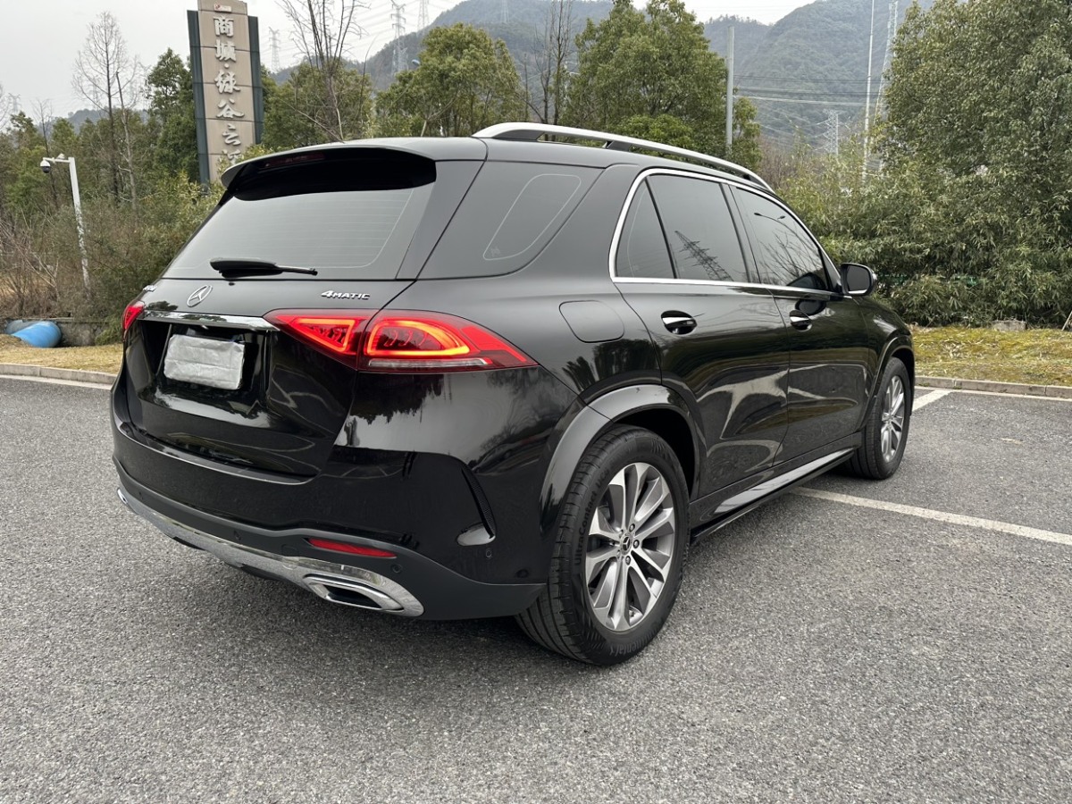 奔馳 奔馳GLE  2022款 改款 GLE 350 4MATIC 時(shí)尚型圖片