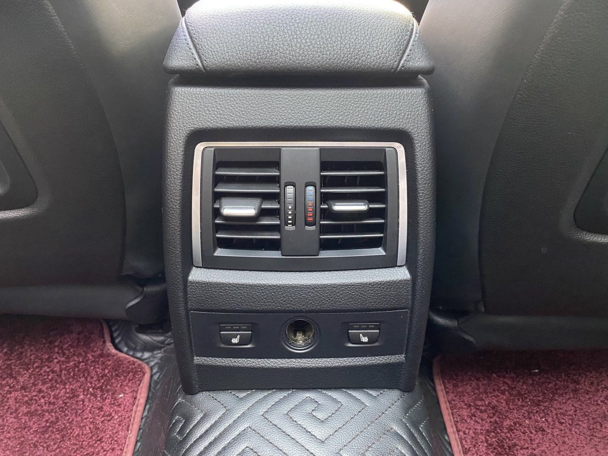 2017年10月宝马 宝马3系GT  2018款 330i xDrive M运动型