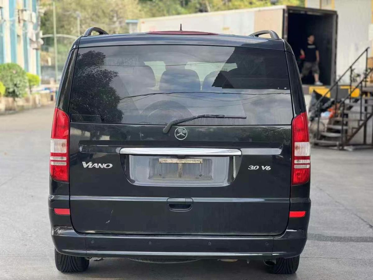 奔馳 唯雅諾  2013款 3.0L 領(lǐng)航版圖片