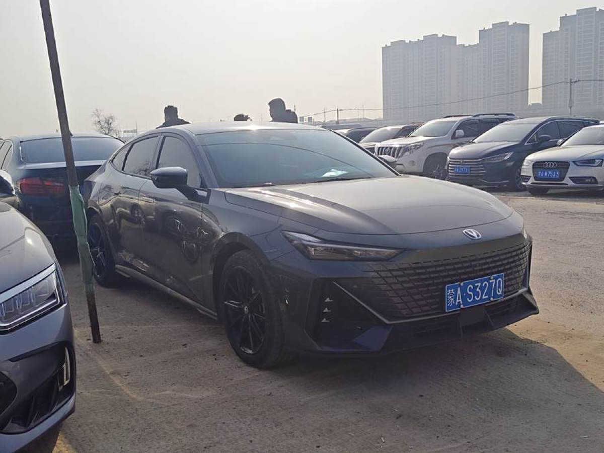 長安 長安UNI-V  2022款 1.5T 智慧領(lǐng)航型圖片