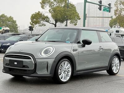 2021年7月 MINI MINI 改款 1.5T COOPER 經(jīng)典派圖片