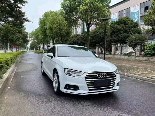 奥迪 奥迪A3  2019款 Limousine 35 TFSI 进取型 国VI