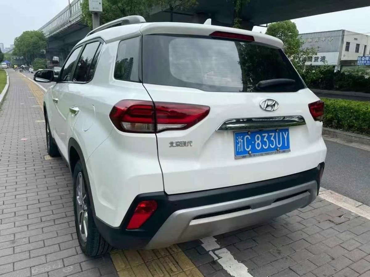 現(xiàn)代 ix35  2019款 2.0L 自動(dòng)兩驅(qū)智勇?暢享版 國(guó)VI圖片