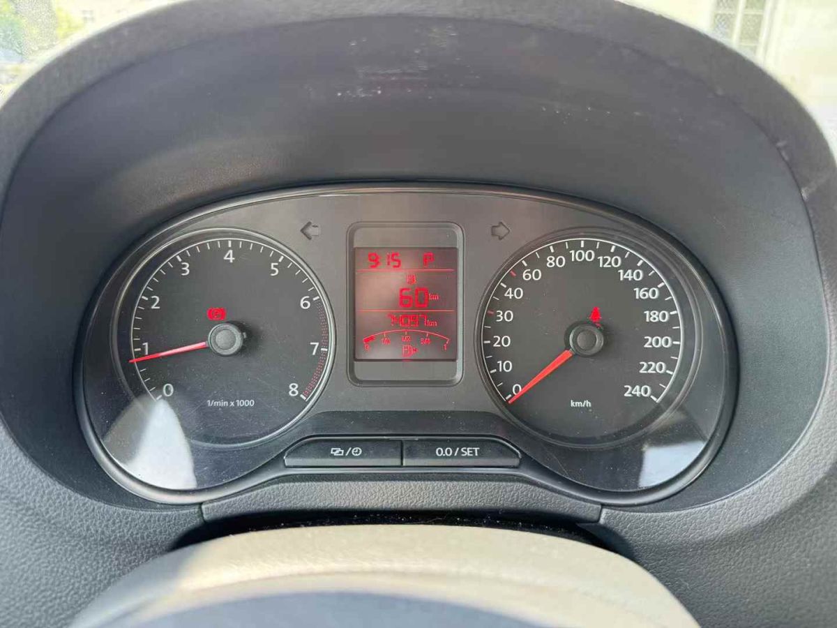 大眾 途安  2013款 1.4 TSI 5座豪華璀璨版圖片