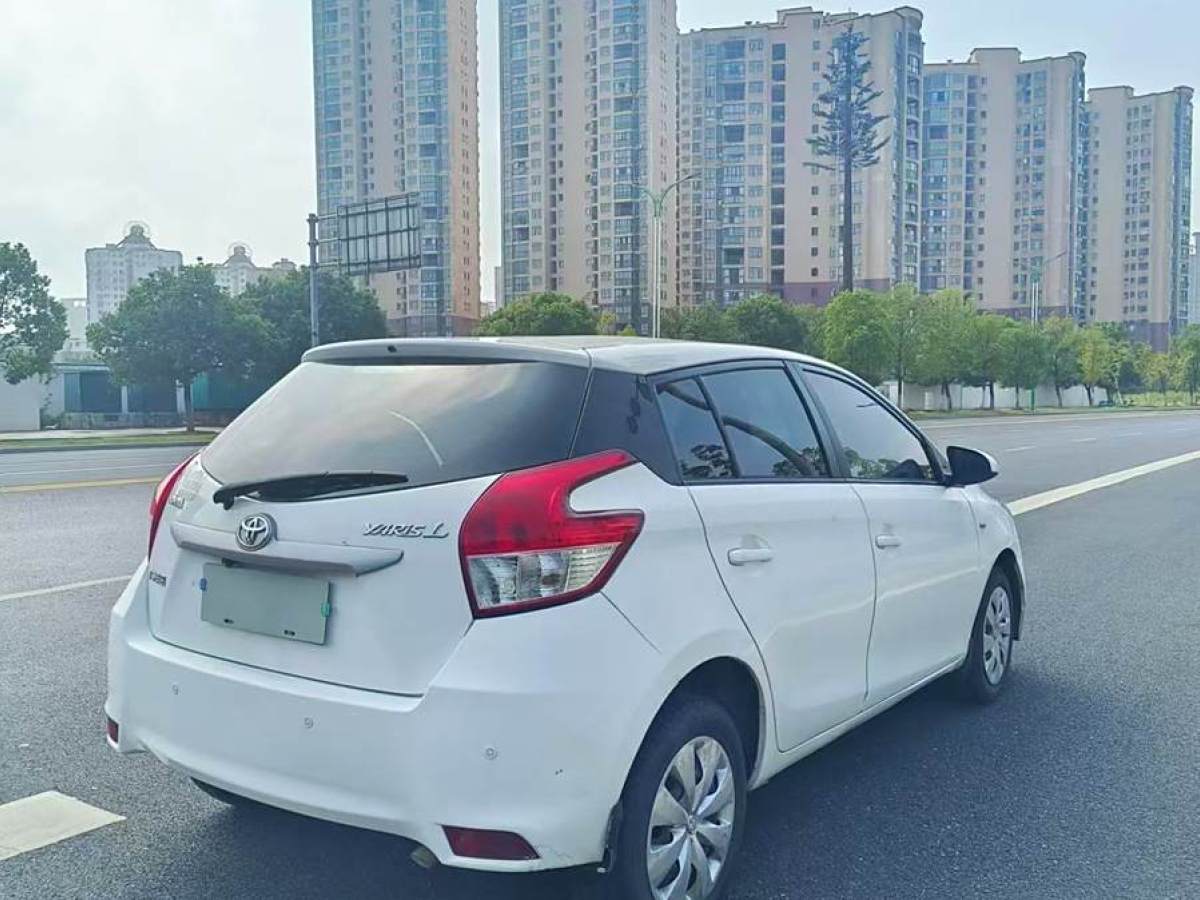 豐田 YARiS L 致炫  2015款 1.5E 自動(dòng)魅動(dòng)版圖片