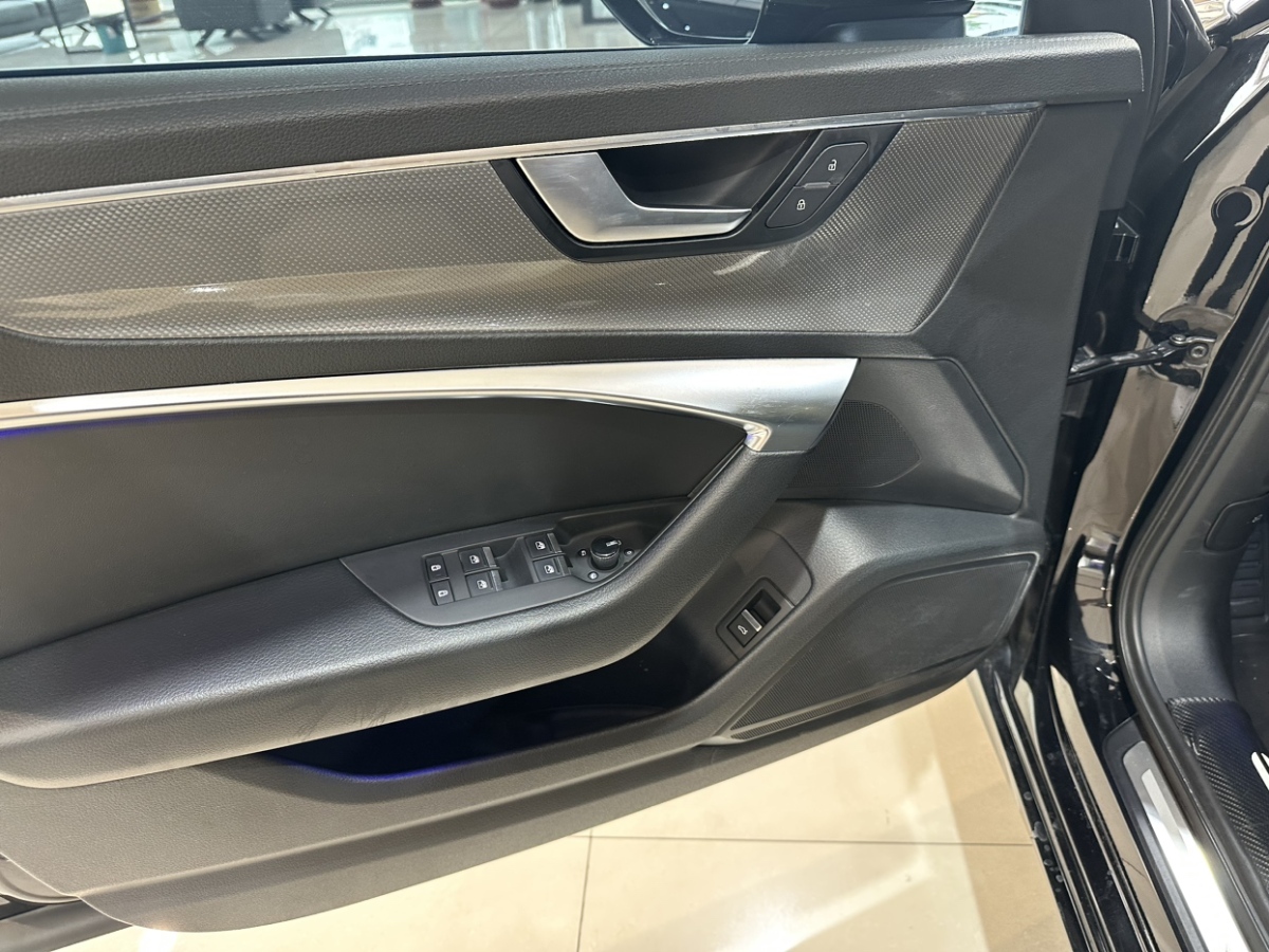 奧迪 奧迪A6L  2020款 45 TFSI 臻選動(dòng)感型圖片