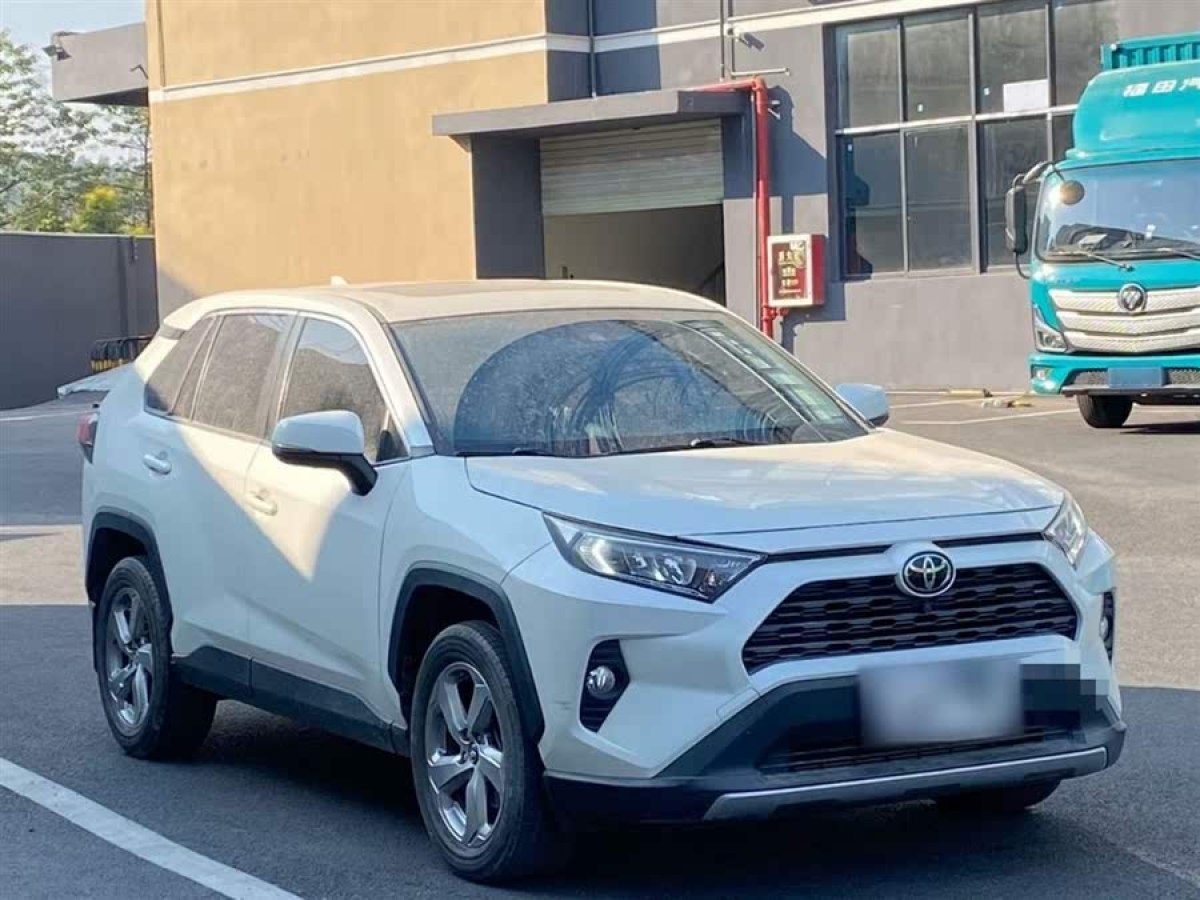 豐田 RAV4榮放  2020款 2.0L CVT四驅(qū)風(fēng)尚PLUS版圖片