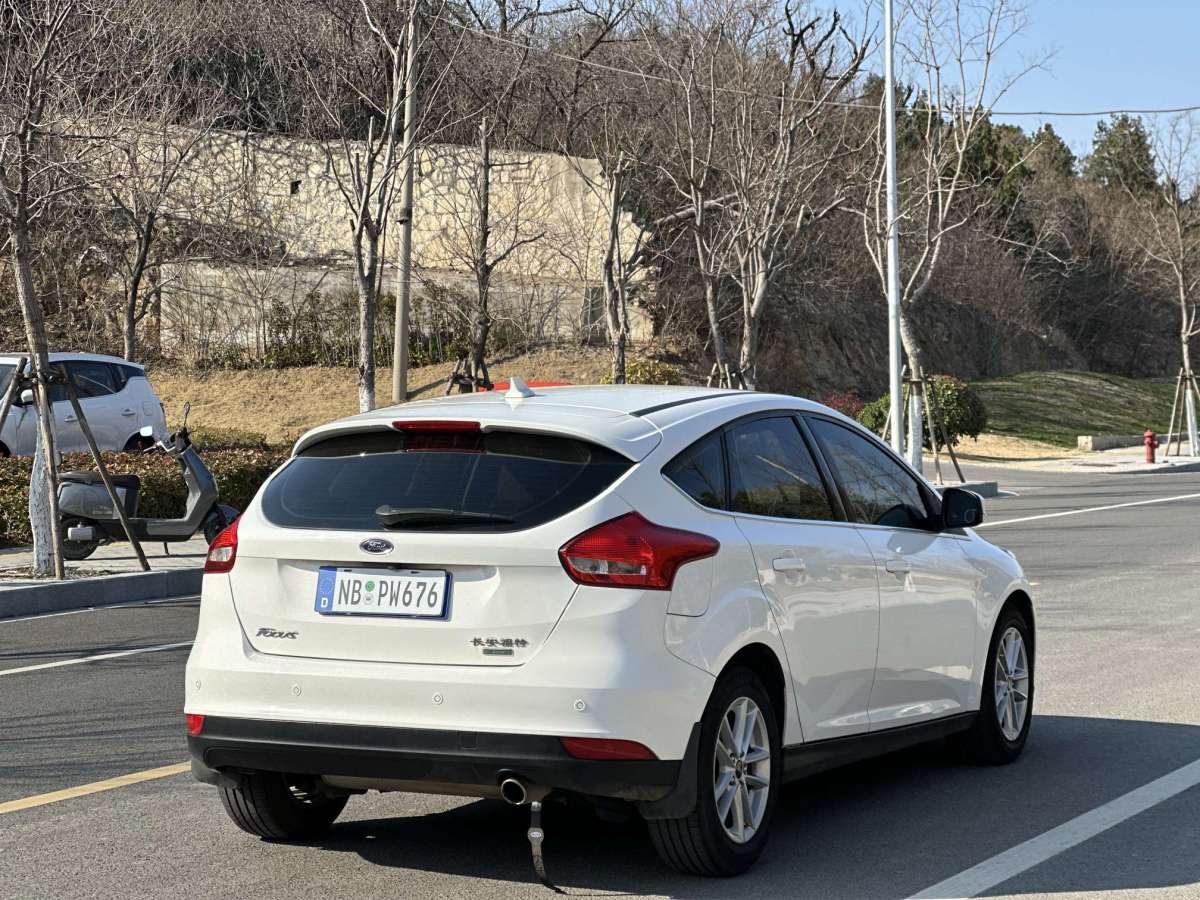 福特 ?？怂? 2018款 兩廂經(jīng)典 EcoBoost 180 自動(dòng)精英型圖片