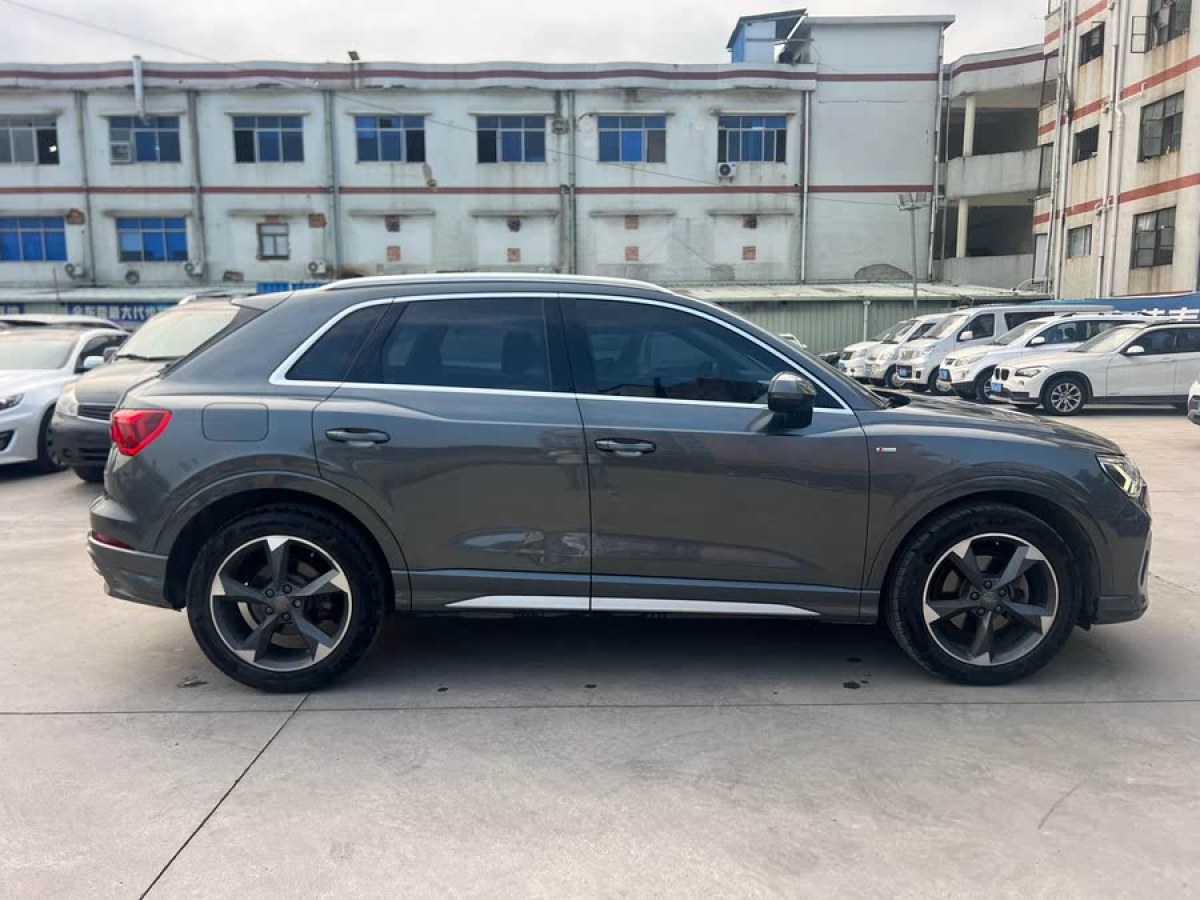 奧迪 奧迪Q3  2019款  40 TFSI 時尚動感型圖片