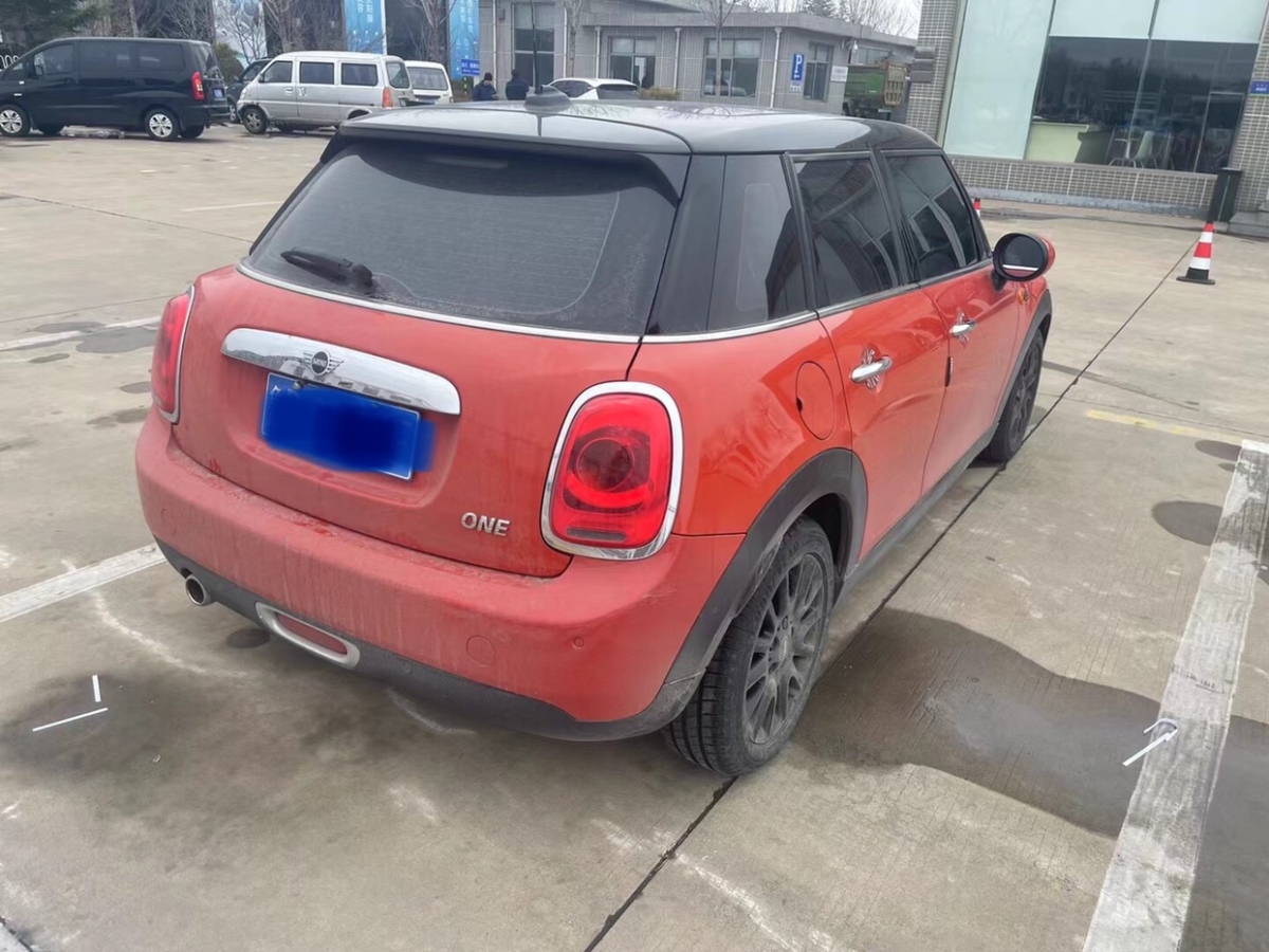 2019年3月MINI MINI  2019款 1.5T COOPER 經(jīng)典派