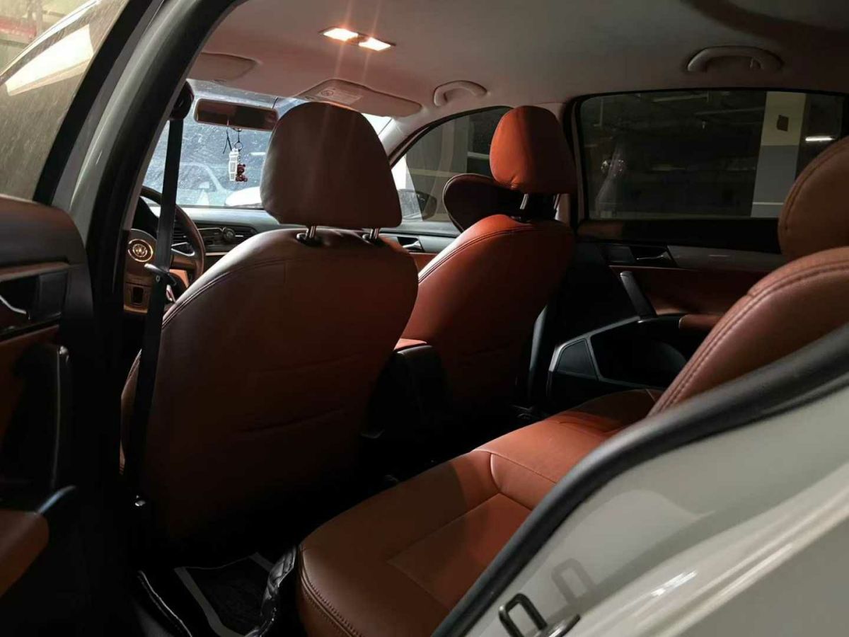 大眾 朗逸  2015款 1.2TSI DSG藍(lán)驅(qū)技術(shù)版圖片
