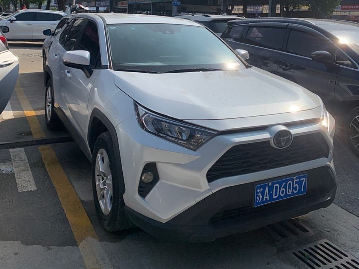 豐田 RAV4榮放  2021款 2.0L CVT兩驅(qū)都市版圖片