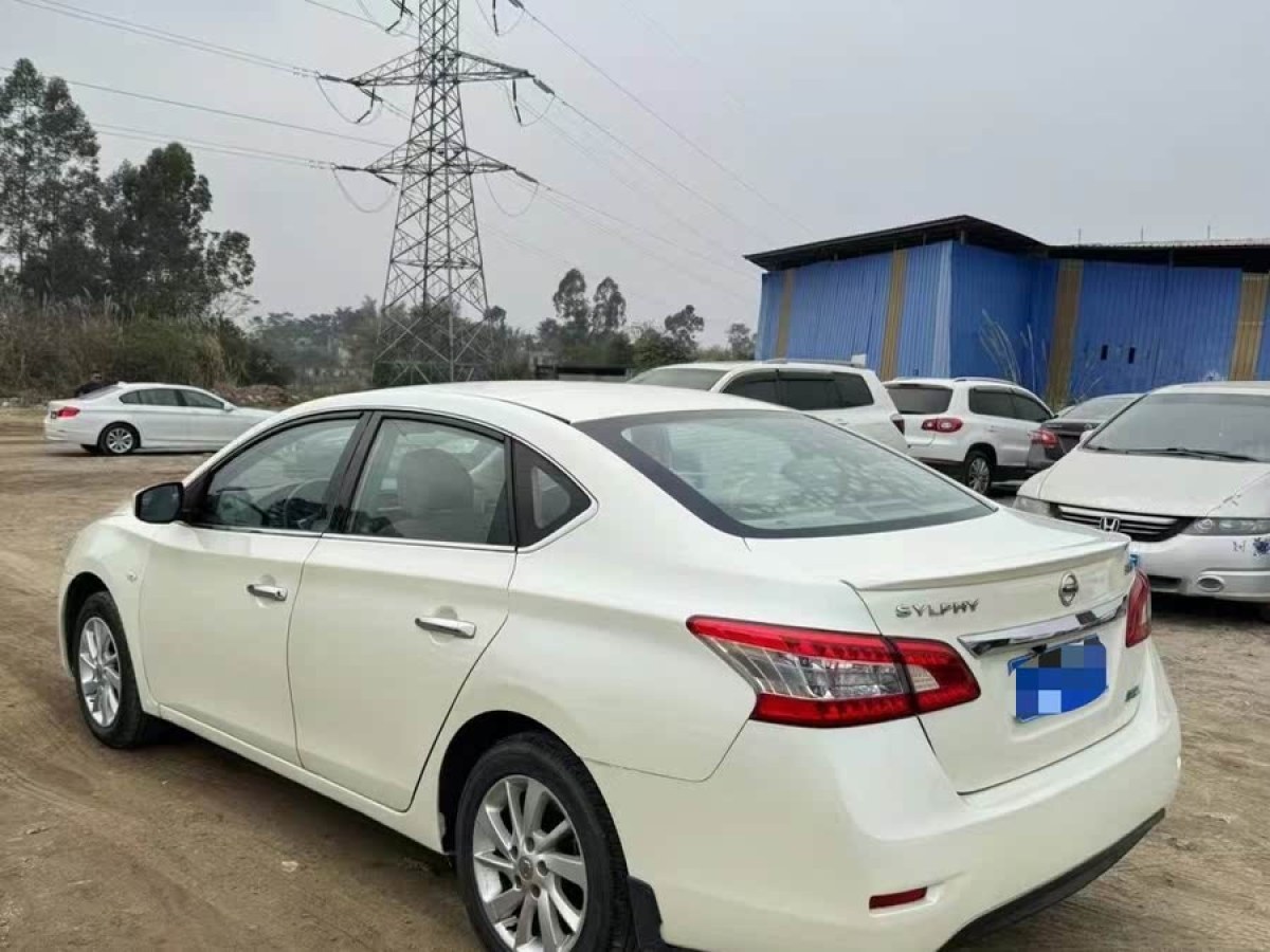 日產(chǎn) 軒逸  2012款 1.6XE CVT舒適版圖片