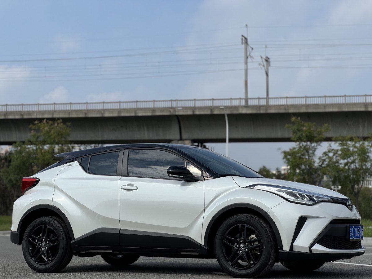 2022年1月豐田 C-HR  2021款 2.0L 舒適版