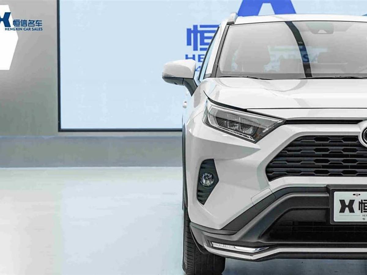 2021年1月豐田 RAV4榮放  2020款 2.0L CVT兩驅(qū)風(fēng)尚PLUS版