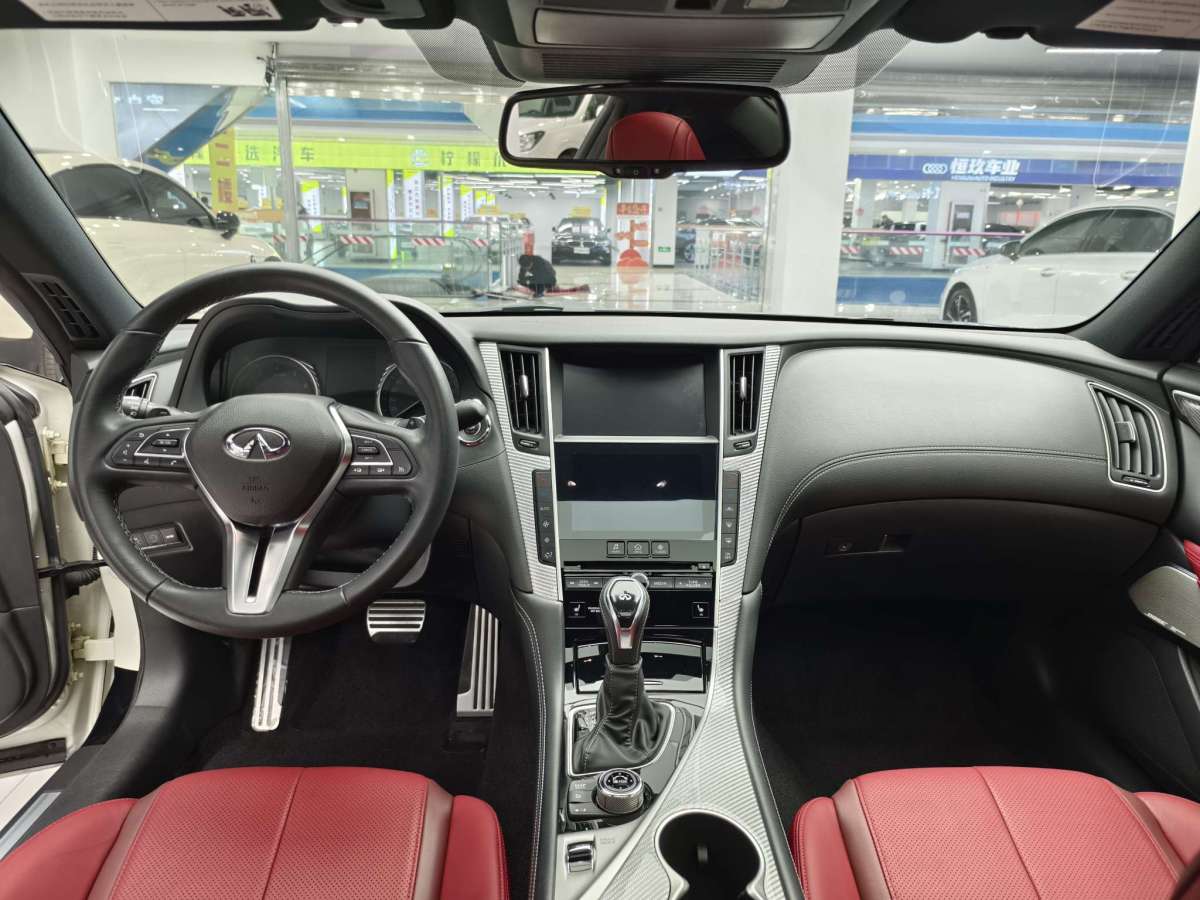 英菲尼迪 Q60  2019款 2.0T 豪華版圖片