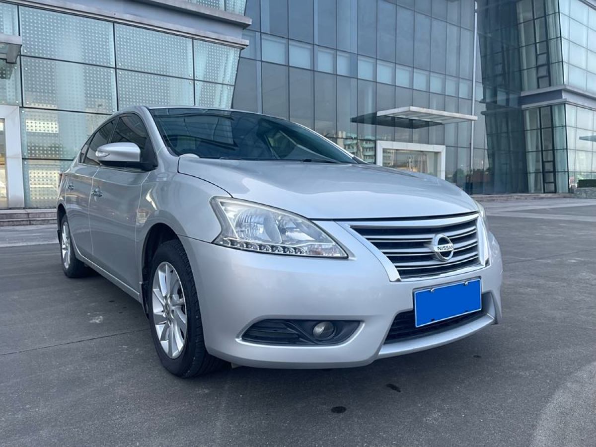 日產(chǎn) 軒逸  2012款 1.8XL CVT豪華版圖片