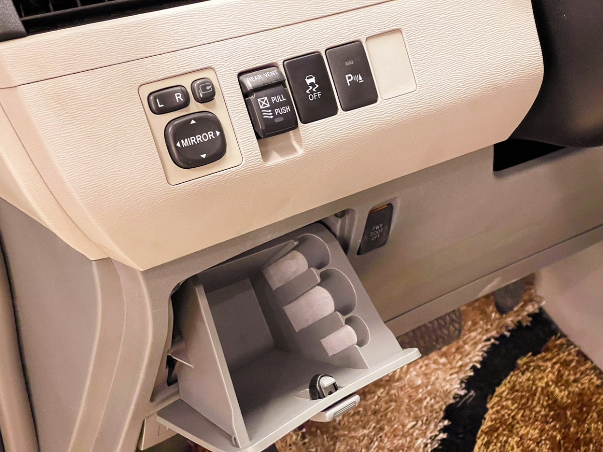 丰田 塞纳  2011款 3.5L 四驱自动型图片