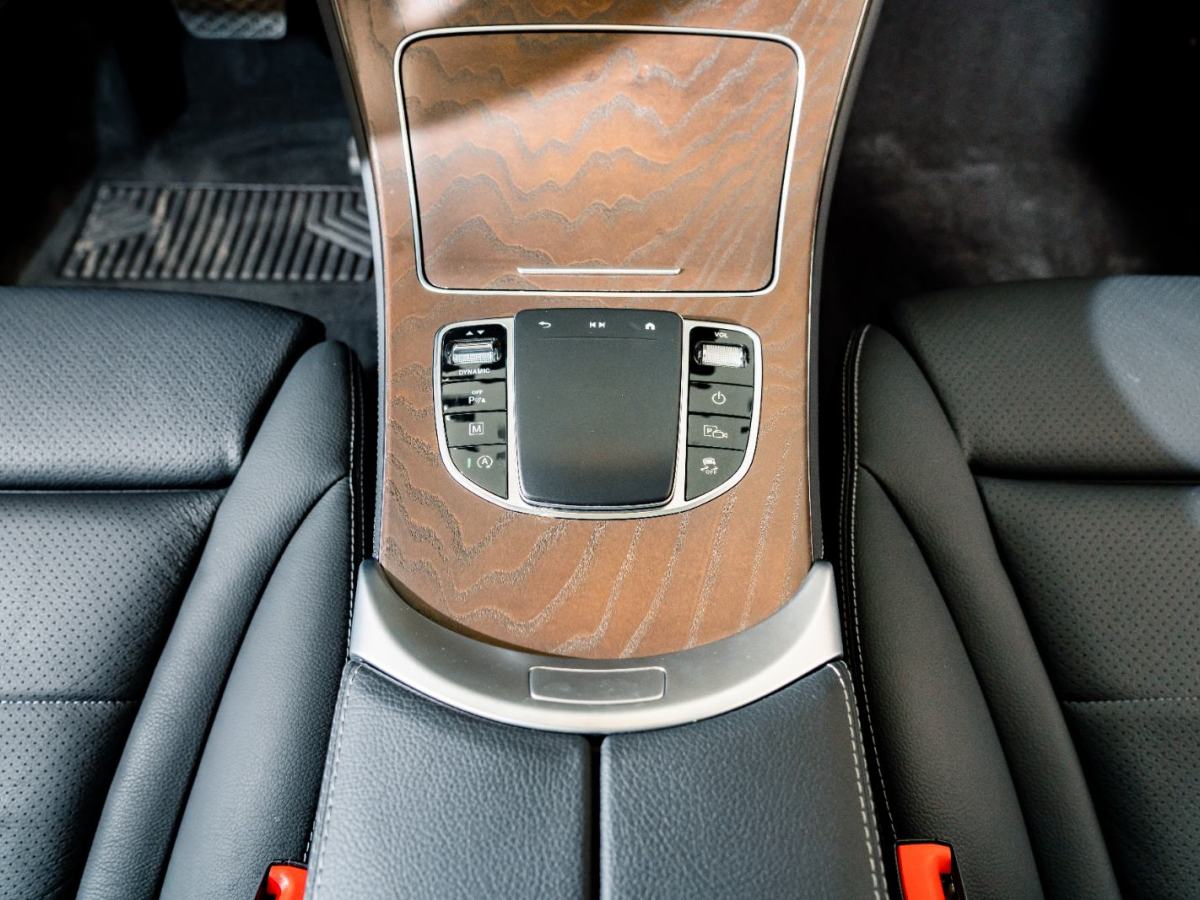 奔驰 奔驰GLC  2020款 改款 GLC 300 L 4MATIC 动感型图片