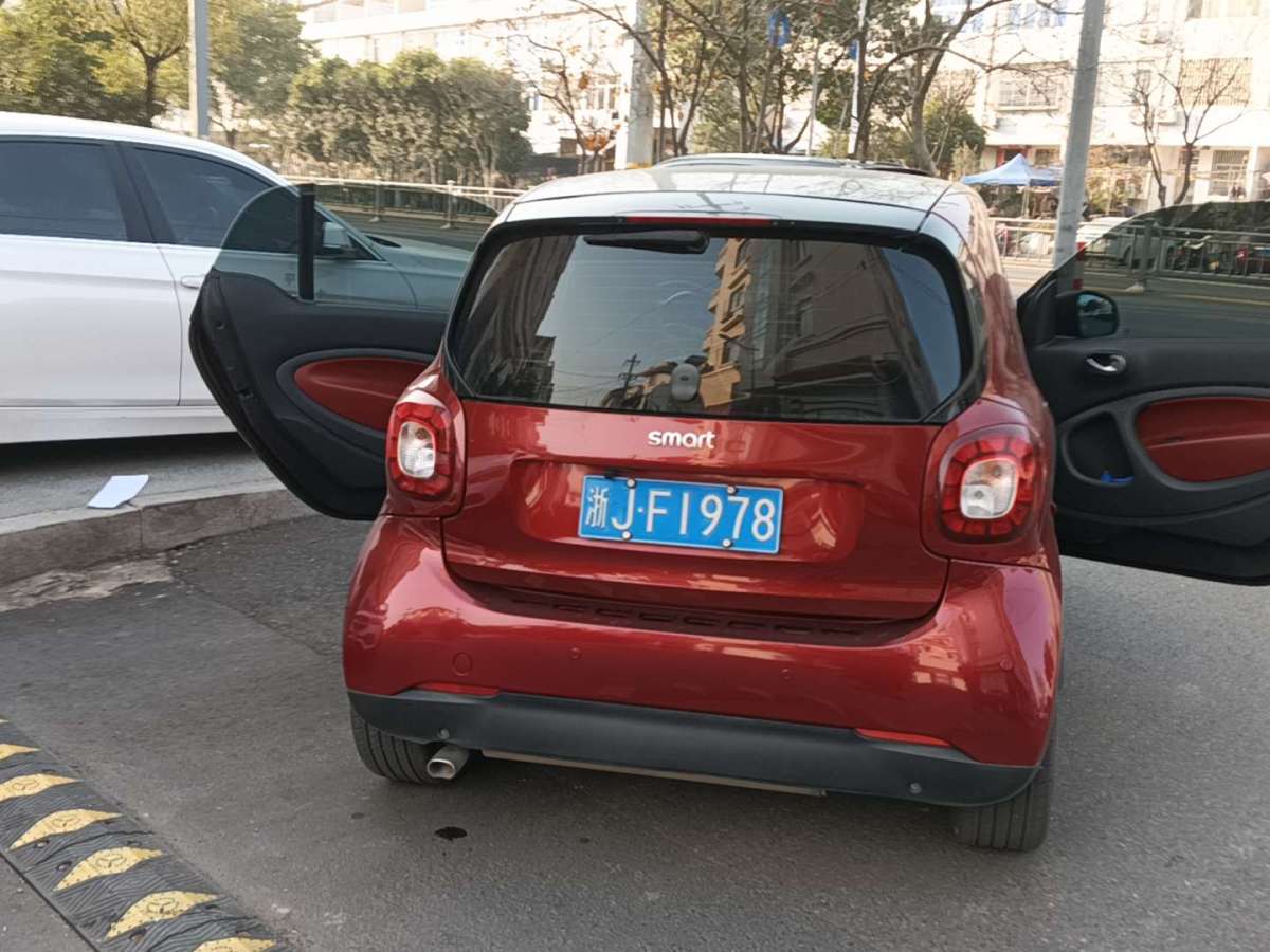 smart fortwo  2018款 1.0L 52千瓦巧克力特別版圖片