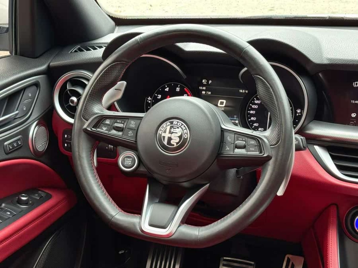 阿爾法·羅密歐 Stelvio  2020款 2.0T 280HP 豪華運(yùn)動(dòng)版圖片