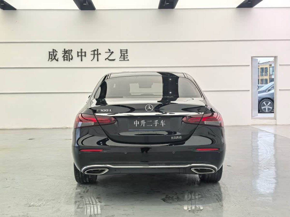 奔馳 奔馳E級(jí)  2023款 改款 E 300 L 豪華型圖片