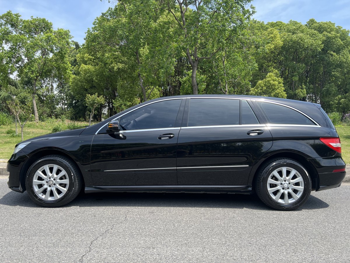 奔馳 奔馳R級(jí)  2014款 R 320 4MATIC 商務(wù)型圖片