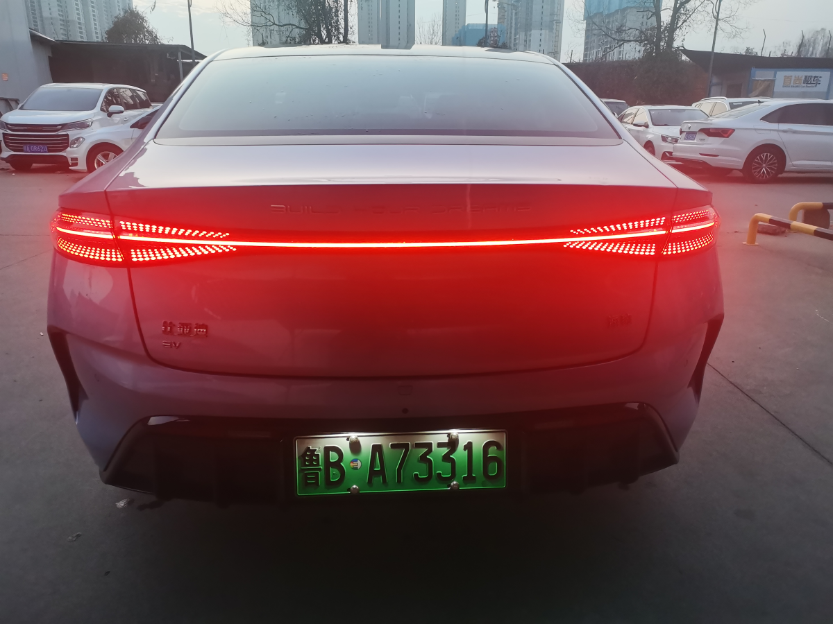 比亞迪 海豹  2022款 550km 標(biāo)準(zhǔn)續(xù)航后驅(qū)版尊貴型圖片