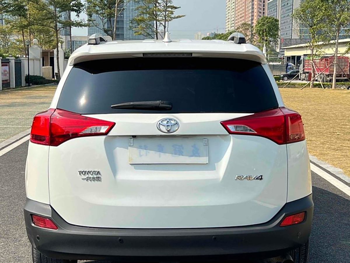 豐田 RAV4榮放  2015款 2.0L CVT兩驅(qū)風(fēng)尚版圖片