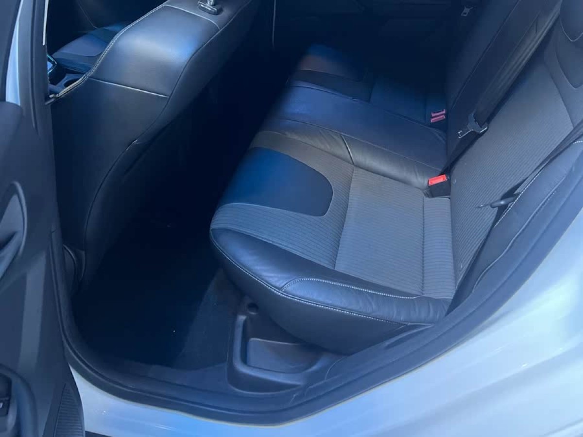 福特 ?？怂? 2012款 兩廂 1.6L 自動風(fēng)尚型圖片