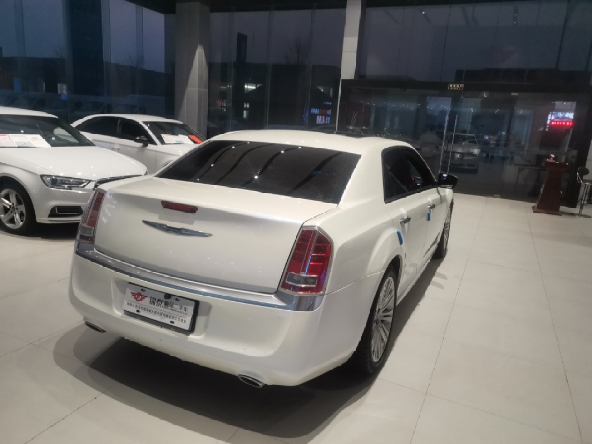 克萊斯勒 300c 2014款 3.0l 卓越版圖片