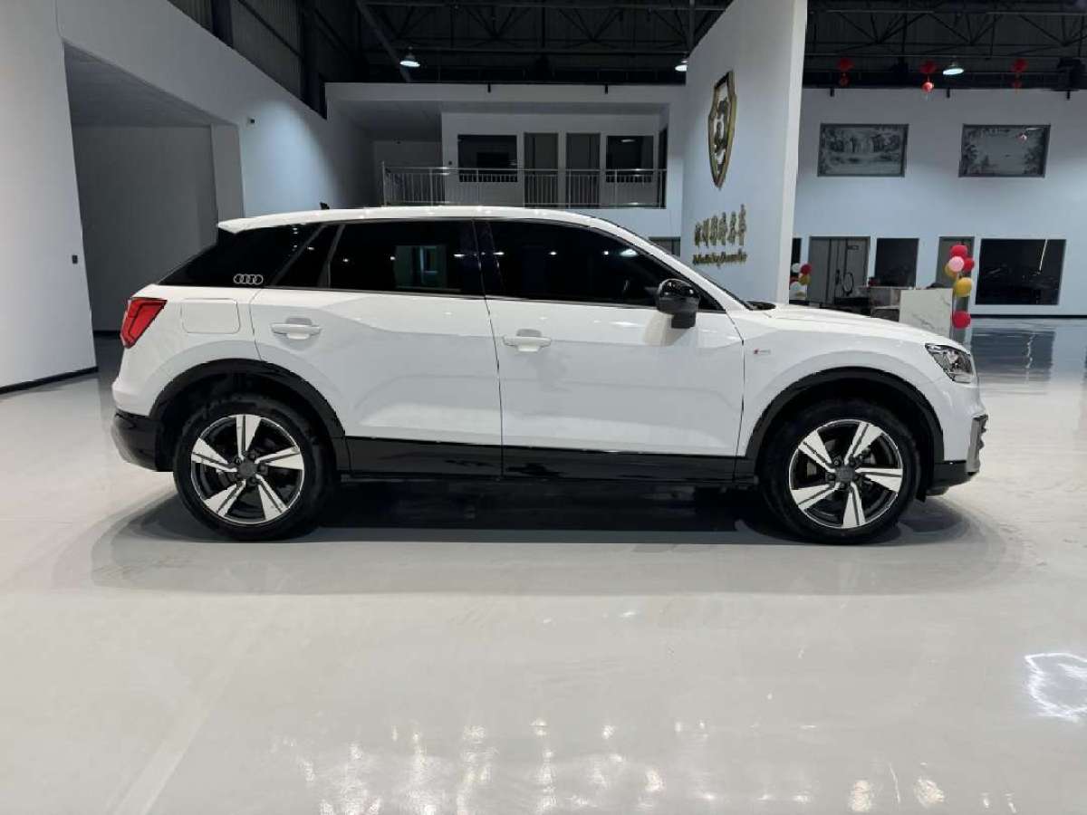 奧迪 奧迪Q2L  2021款 35 TFSI 時尚動感型圖片