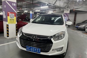 思皓A5 思皓 1.5T 手动豪华型